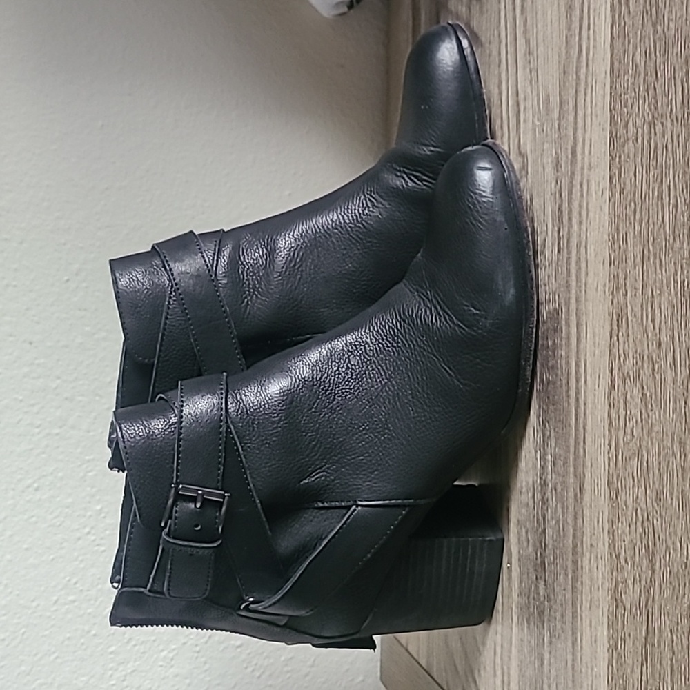 Eileen Fisher‎ Pebbled Leather Black ankle boots Size 7.5